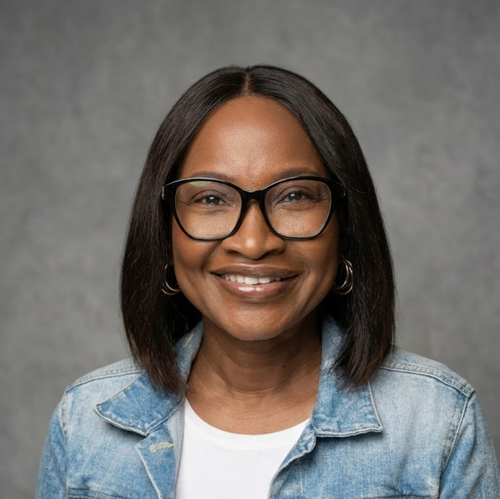 Headshot of Lanre Padonu, APRN